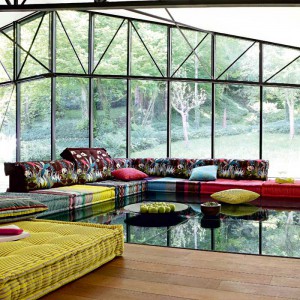 flower-pattern-sleeper-sofa-beds-in-modern-living-room-designs-by-roche-bobois.jpg